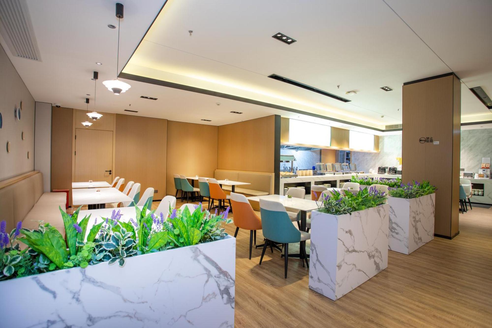Vx Hotel Shanghai Yixian Road Dabaishu Exteriör bild