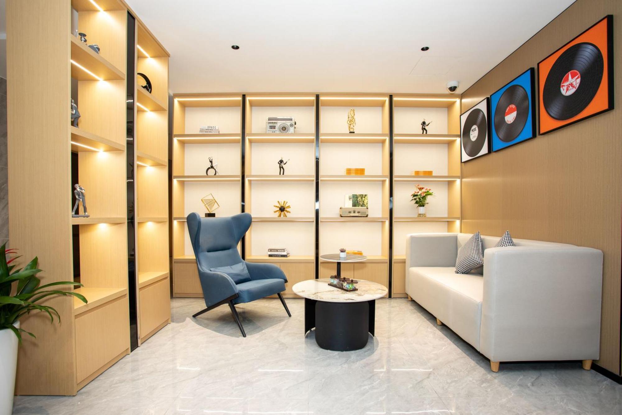 Vx Hotel Shanghai Yixian Road Dabaishu Exteriör bild